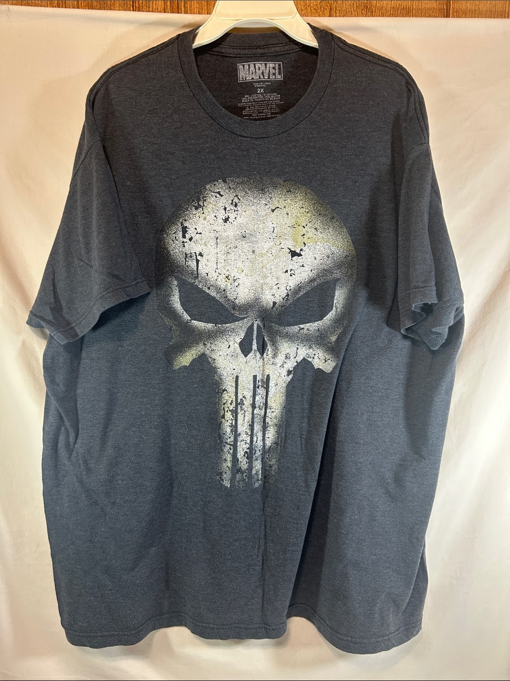 Marvel Short-Sleeve Graphic Tee in Charcoal with Distressed Skull